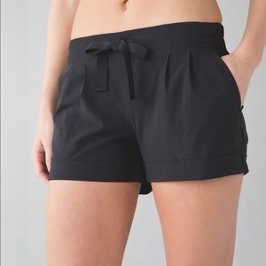 Lululemon spring break away short 2